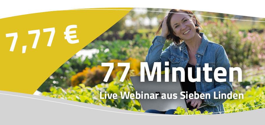 Headerbild zeigt eine Frau mit Laptop auf dem Schoß- Sie sitzt in der Natur und lächelt in die Kamera