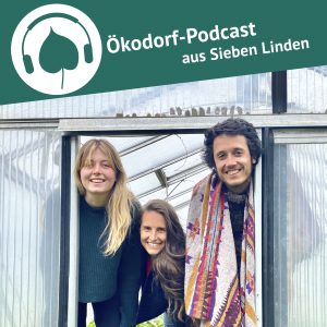 Simone steht mit Anna und Joe im Gewächshaus